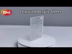 Lembar akrilik dengan tekstur gelombang air jernih