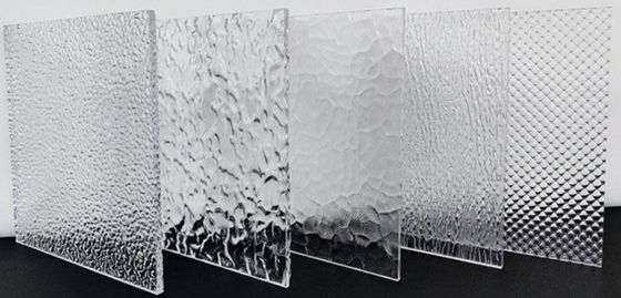 Lembaran Akrilik Pola Linear Bergaris Bening Bergelombang Ekstrusi 3mm Tebal 5mm