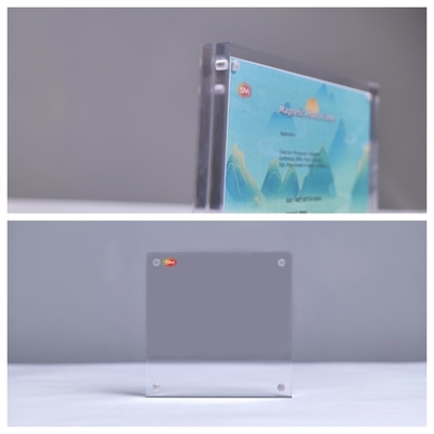 Ukuran Disesuaikan Desktop Frameless Self Standing Acrylic Magnetic Photo Frame