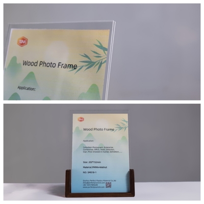 Vertikal berorientasi atas Masukkan Meja Akrilik Frame Foto Dengan dasar kayu